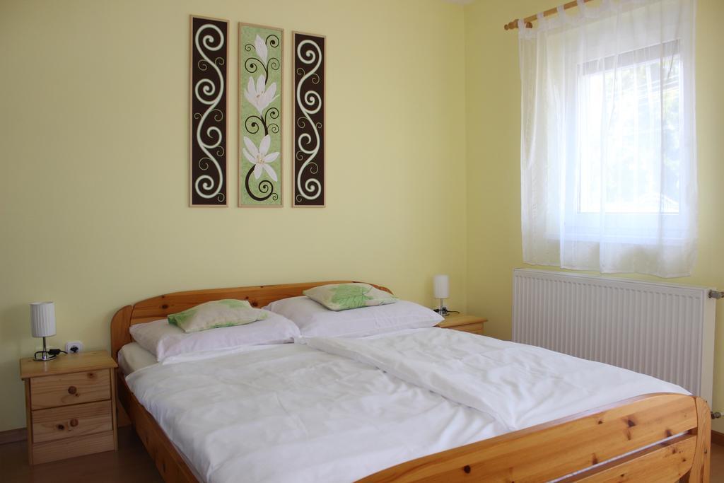 Otto Apartment Harkány Kamer foto
